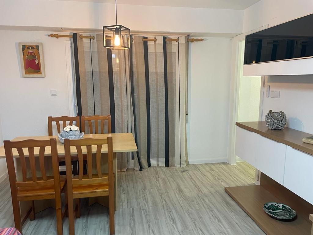 Apartamento En Complejo Residencial Con Piscina Y Garaje Frente Al Mar บาเลนเซีย ภายนอก รูปภาพ